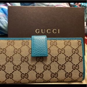 Gucci Women's Beige Original GG Canvas Long Wallet